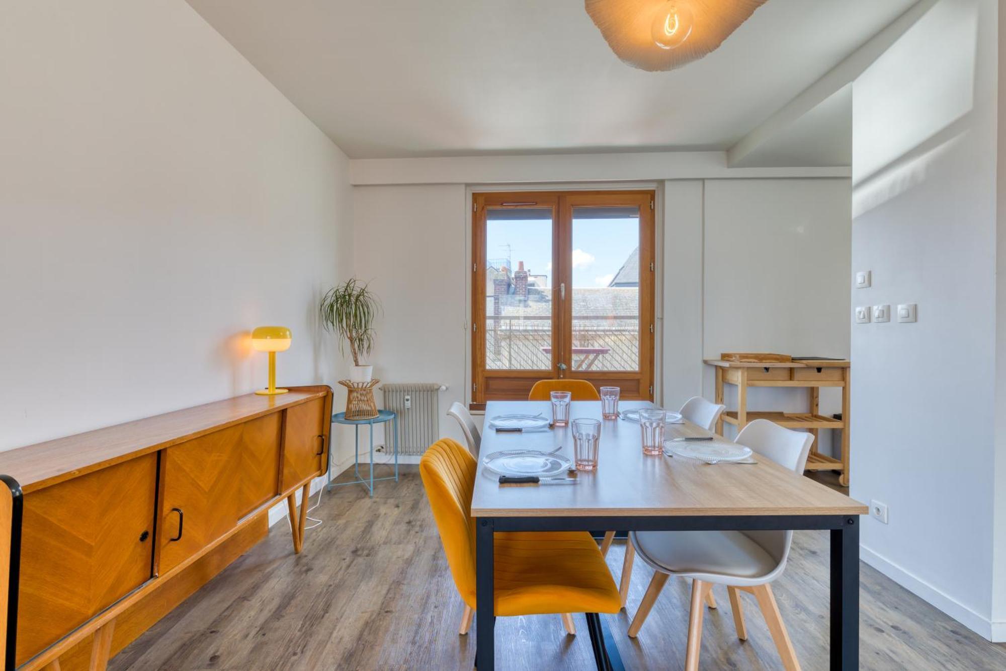Apartment Juliette : *logement Avec Balcon*